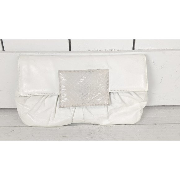 Vintage white leather clutch handbag purse - Picture 2 of 6